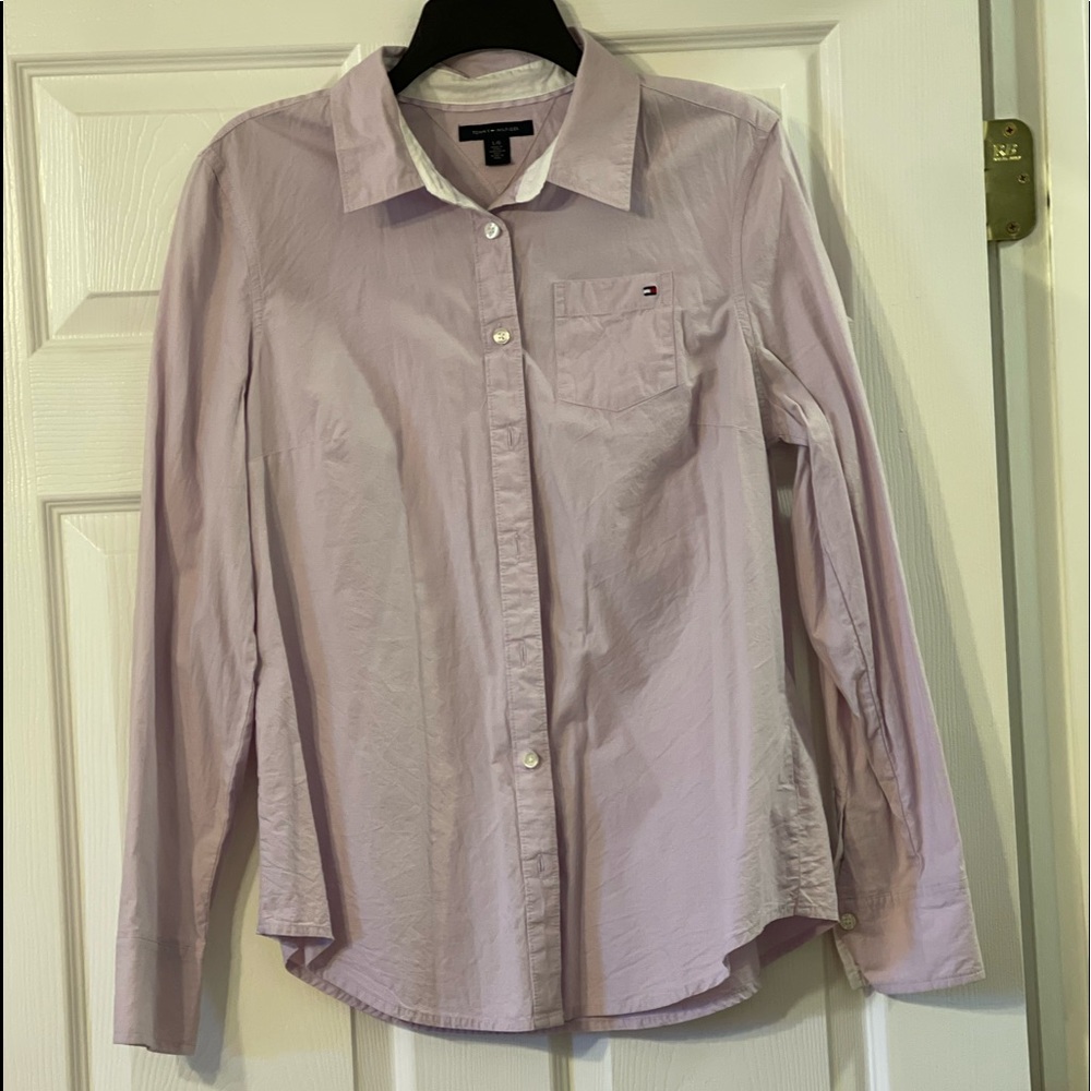 Tommy Hilfiger women’s large lilac button down long sleeve shirt